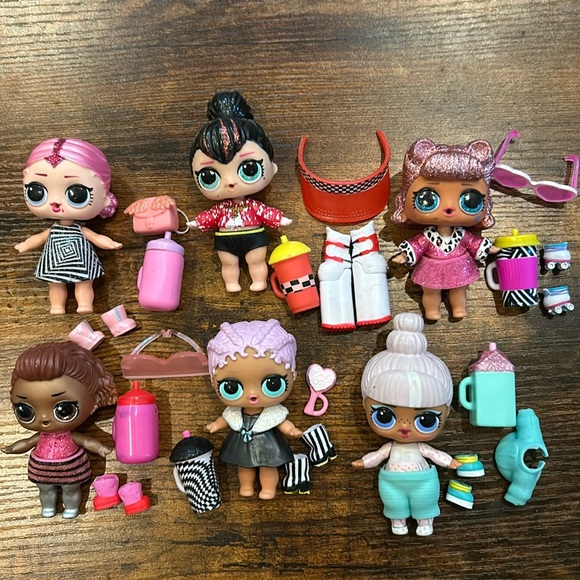Lot of 6 bundle LOL Surprise dolls with clothes, cups & accessories doll lot - Picture 1 of 15